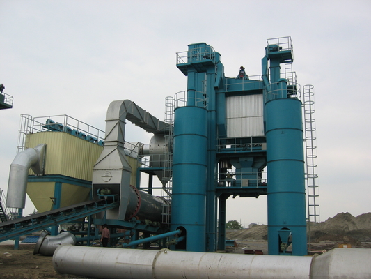 Road Pavement 120t / H Asphalt Drum Mix Plant Five Cold Feeders With Two Wall Vibrator