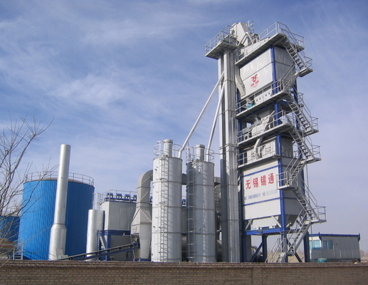 Accurate Dosing Asphalt Batching Plant 120T Finished Product Bin Placed Under Mixer