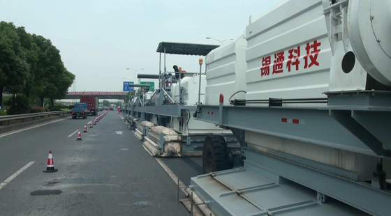 Hot Wind Circulation Hot In Place Asphalt Recycling Machine 500 ~ 700℃ Air Temperature