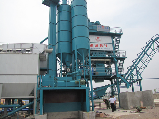 0.8% Bitumen Metering Accuracy Asphalt Mixing Plant With 180tph Drying Capacity